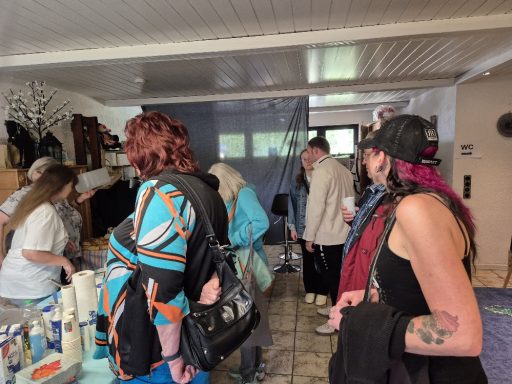 Andrang bei Waffeln und Kuchen