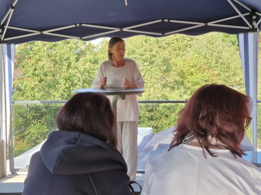 TierVerhaltenstherapeutin Bettina Schmid